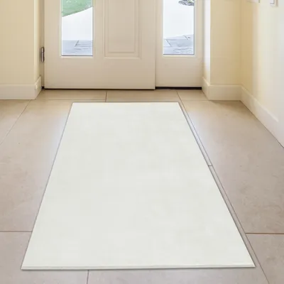 Image de Tapis moderne, épais et moelleux, d'un beau blanc neige - Dimensions : 80 x 150 cm