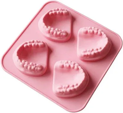 Obrázek produktu pro Silikonová forma na kostky ledu ve tvaru zubu pro večírky a koktejly