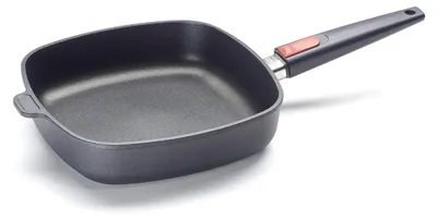 Produktbild von Woll, Nowo Titanium Induction, Gusspfanne, viereckig, AS 26 x 26 cm, 6,5 cm hoch