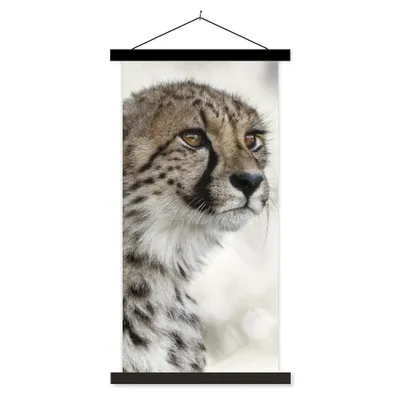 Produktbild von MuchoWow® Textilposter Junger Gepard im Schnee 40x80 cm mit schwarzem Rahmen - Wandemalerei