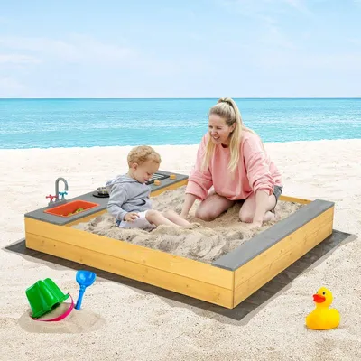 Produktbild von Sandkasten aus Holz mit Küchenzubehör und Sitzbank