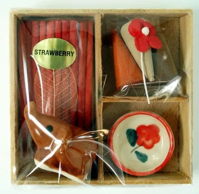 Produktbild von Räucher & Duftset - Erdbbeer, Rot, 2*7*7 cm, Räucherstäbchen & Sets aus Thailand