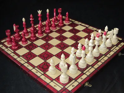 Produktbild von Schachspiel Schachbrett 54 x 54 cm Holz Handarbeit rot