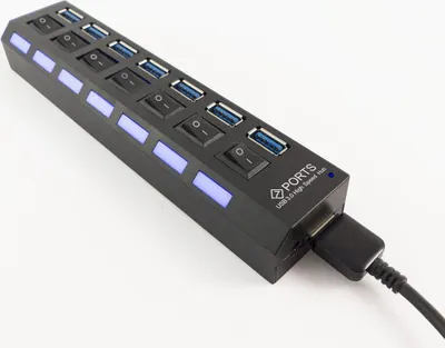 Produktbild von HUB 3.0 7-Port 7xUSB Ein/Ausschalter+2A Netzteil schwarz senkrecht USB Anschluss