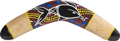 Immagine prodotto di Boomerang 30 cm - Legno dipinto a mano con un disegno unico di delfini dipinti a punti