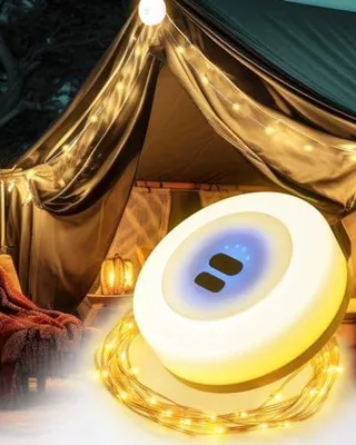 Immagine prodotto di Lampada da campeggio a LED 2 in 1 con filari di luci LED da 10 metri, 7 modalità di illuminazione, batteria da 1800 mAh, ricarica USB-C, impermeabile IPX4, pieghevole e portatile, ideale per il campeggio, il giardino e le feste