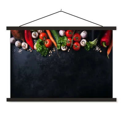 Produktbild von MuchoWow® Textilposter Gemüse - Kräuter - Gewürze - Schwarz - Rustikal - Küche 150x100 cm mit schwarzem Rahmen - Schlafzimmer
