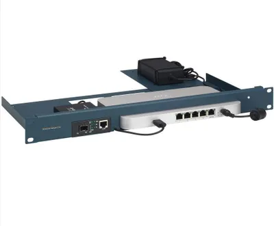Produktbild von Rackmount.IT RM-CI-T4-MC, Montageschelle, Blau