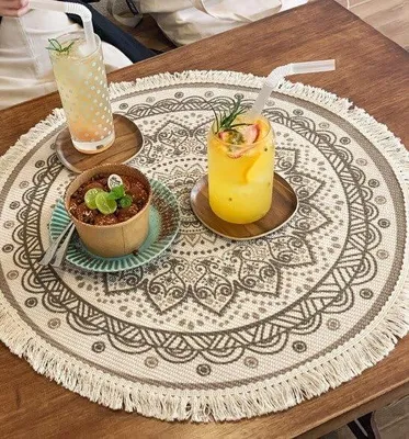 Produktbild von Rundes Tischset für den Esstisch, 20 Mandala-Platzsets mit Quasten