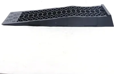 Image de Rampes d'accès pour voitures - rampes - set de 2 - capacité de charge 3.000 kg (3T) - dimensions 70×19,5×8 cm - hauteur de levage 7 cm - polypropylène lourd - noir