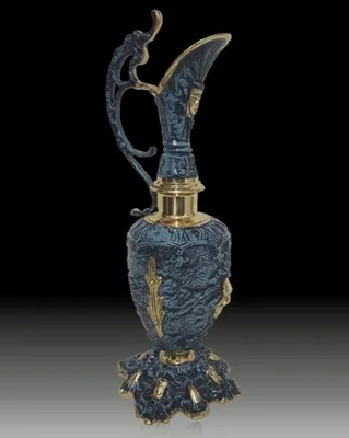 Produktbild von Casa Padrino Luxus Barock Vase in Weinkrug Form Blau / Gold H. 45 cm - Barock Deko Accessoires