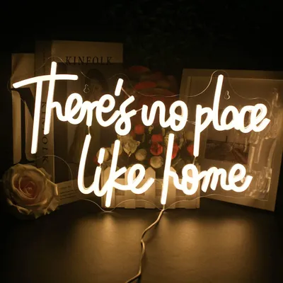Neonbord 'There's No Place Like Home' – LED USB Lichtteken 42x24 cm