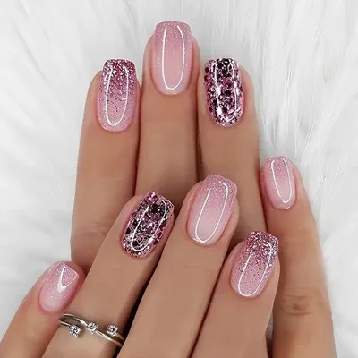 Produktbild von Kunstnagelset mit Glittergradient, 24-teilig, abnehmbar.