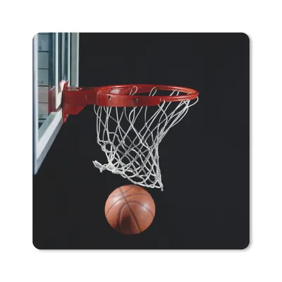 Produktbild von MuchoWow® Mauspad Mousepad Ein Basketball neben dem Korb auf schwarzem Hintergrund 30x30 cm - Mousepads - Maus Mat - Pad - Mausunterlage - Gaming