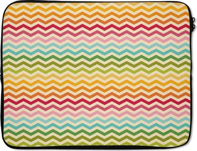 Produktbild von MuchoWow® Laptop Hülle 15 Zoll Muster - Regenbogen - Retro Laptoptasche - Laptoptasche - Sleeve - Rundum-Schutz