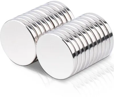 Zdjęcie produktu dla Zestaw 20 bardzo silnych okrągłych magnesów neodymowych 15 x 2 mm, idealnych do lodówki, tablicy suchościeralnej i biura