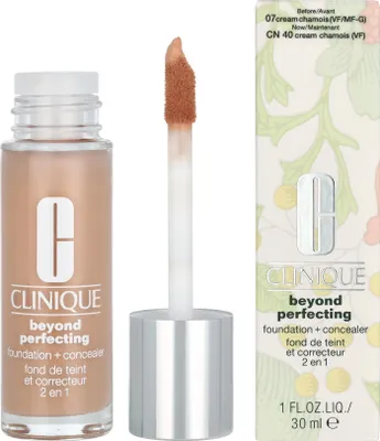 Produktbild von Clinique Beyond Perfecting Foundation + Concealer, Flasche, Flüssigkeit, Mischhaut, trockene Haut, ölige Haut, Messe, Beige, CN 40