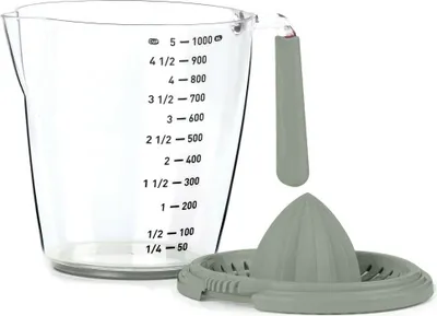 Immagine prodotto di OKYANUS | Caraffa graduata con pressa per agrumi - 1 litro - Trasparente - Ergonomica - Stabilità - Utensili da cucina