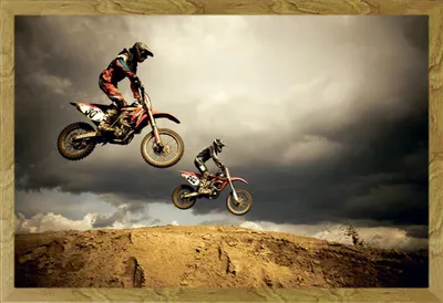 Image de Motorcycles - Poster - Motocross - Big Air + cadre interchangeable, Shinsuke® Maxi MDF chêne, vitre acrylique