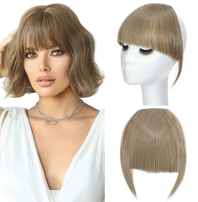 Immagine prodotto di Frangia sintetica francese "Clip-in Pony" in tonalità biondo scuro, con clip per l'applicazione