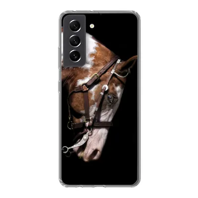 Produktbild von MuchoWow® Handyhülle Schutzhülle Hülle für Samsung Galaxy S21 FE Pferd - Halfter - Flecken Silikon Softcase Handy Hülle - Mobiltelefonhülle