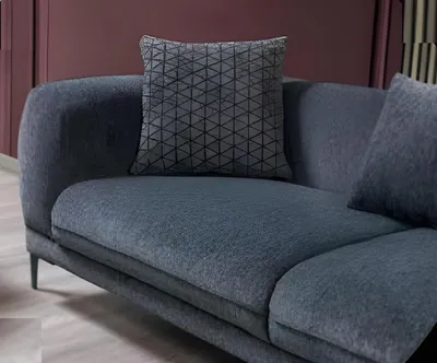 Produktbild von Exklusive Polstersofas Designer 3-Sitzer Moderne Graue Wohnzimmer Couch
