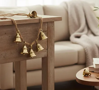 Produktbild von Solidchoice – Set aus 10 traditionellen Messing-Windspielen