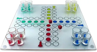 Productafbeelding van Drinken Ludo spel party game voor volwassenen dobbelstenen & 16 borrelglaasjes grappig drinkspel