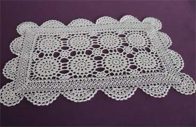 Produktbild von Vollhäkel-Tischläufer Häkeldecke Spitzendeckchen Handarbeit Vintage 100% Baumwolle 30 x 45 cm Ecru