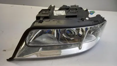 Immagine prodotto di Fari anteriori alogeni originali per Audi A6 4B, dal 1999 al 2002, lato sinistro, codice ricambio: 4B0941029Q