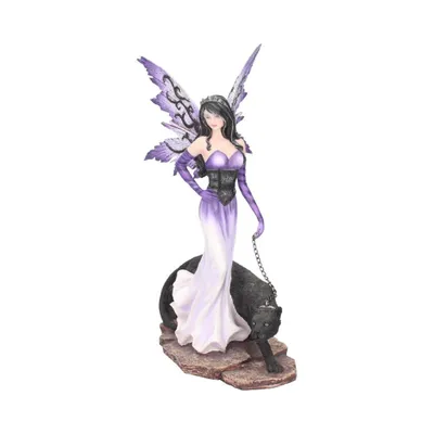 Das Bild zeigt eine detaillierte Figur, die eine Fee mit einem schwarzen Panther darstellt.