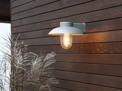 Produktbild von Konstsmide Mani Wandleuchte silber lackiertes Aluminium, klares Glas, Hand EU 415-310