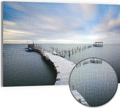 Produktbild von DEQORI Hybrid Leinwand Bild 90x60 cm 'Stiller Steg' Wandbild Glas flach modern