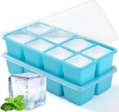Produktbild von Famanu Eiswürfelformen Set – 2 große Silikonformen mit Deckel, für 16 Eiswürfel 4,5 x 4,5 x 4 cm