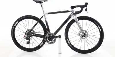 Produktbild von Colnago C64 AXS 12V · Rahmengröße 52  · Rennräder