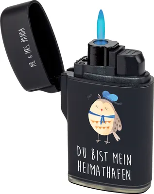 Produktbild von Mr. & Mrs. Panda Feuerzeug Eule Matrose - Schwarz - Geschenk, Feuerzeuge, Heimathafen, sturmfeuerzeuge, Owl, Ehe, sturmfeuerzeug, anzünder, Freundin, zigarettenanzünder
