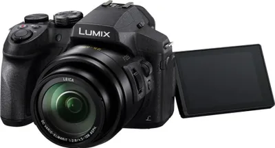 Produktbild von Panasonic Lumix DMC-FZ300 Digitalkamera 12,1 MP, 24x opt. Zoom schwarz