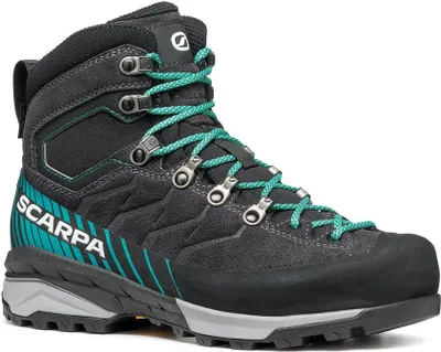 Schwarze Wanderschuhe für Damen von Scarpa; Modell Mescalito TRK GTX Wmn; mit grünen Akzenten und Schnürung.