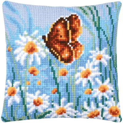 Produktbild von Stempelmuster von Vervaco für ein Kreuzstich-Kissen "Schmetterling und Blumen I", 40 x 40 cm