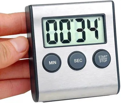 Image de Minuteur numérique de cuisine – Minuteur magnétique avec alarme sonore, en acier inoxydable, idéal pour la cuisine, la pâtisserie et les événements sportifs.