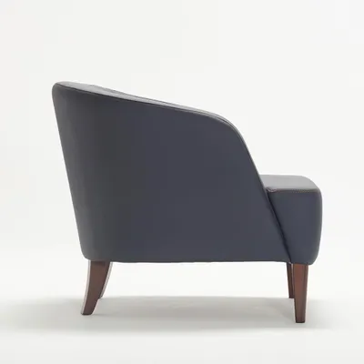 Immagine prodotto di Poltrona design seduta imbottita lounge camera attesa sedia in pelle
