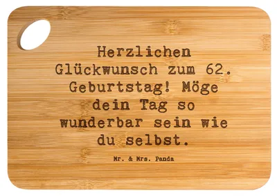 Produktbild von Mr. & Mrs. Panda Frühstücksbrettchen Spruch 62. Geburtstag - Transparent - Geschenk, Schneidebrett, Happy Birthday, du selbst, Frühstücksbrett, liebevoll, Holzbrett