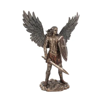 Diese Skulptur stellt den Erzengel Michael dar, zentrale Figur im Judentum, Christentum und Islam.