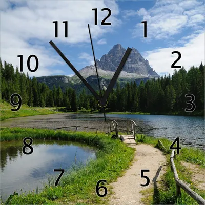 Produktbild von Wallario Design Wanduhr See in Berglandschaft aus Echtglas, Größe 30 x 30 cm