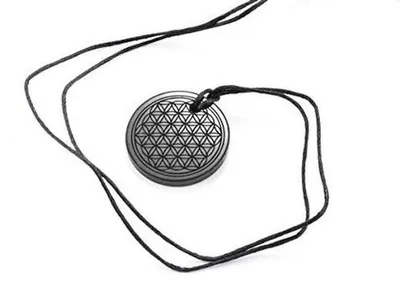 Productafbeelding van Shungite hanger 'Flower of Life' van 50 mm - Edelsteen voor bescherming en energetische balans