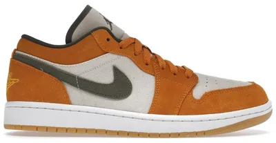 Image de Jordan 1 Low SE, couleur Light Curry - Taille EU 40
