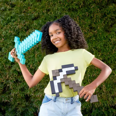 Produktbild von Minecraft Eisenspitzhacke Kampfspielzeug, Kindergröße für Rollenspiele und Kostüme, inspiriert vom Videospiel, Spielzeugschwert, 6 Jahr(e), 99 Jahr(e)