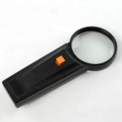 Produktbild von Leselupe Lesehilfe Handlupe Leuchtlupe Lupe mit Licht