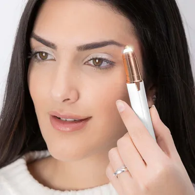 Image de InnovaGoods - Épilateur de précision avec LED pour le visage, indolore, compact et ergonomique, électrique et sans fil, blanc, 2 x 12,5 cm
