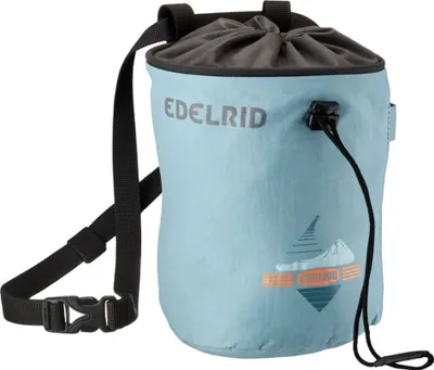 Großer Chalk Bag Rodeo von Edelrid in hellblau mit verstellbarem Gurt und Kordelzugverschluss.